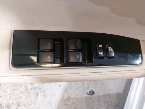 Used 2016 Lexus ES 350 w/ Premium Package w/Wood Trim FWD image 29