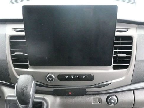 Used 2022 Ford Transit 350 XLT image 17