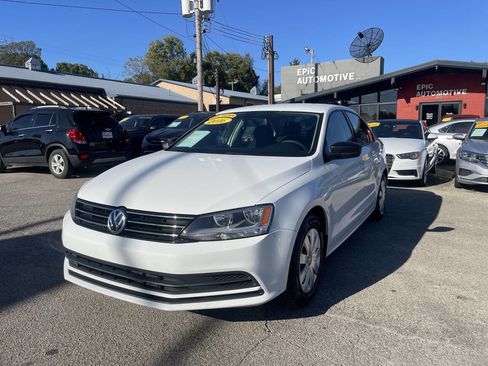 Used 2016 Volkswagen Jetta S image 1