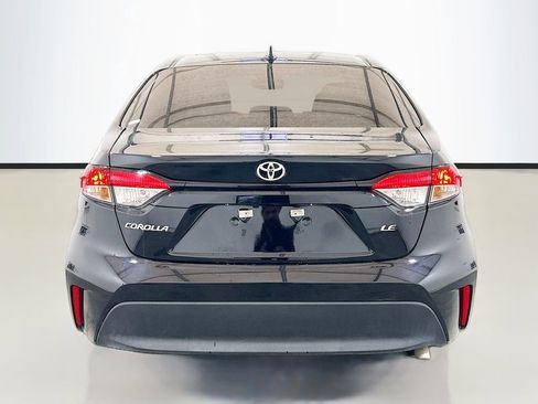 Used 2025 Toyota Corolla LE FWD image 5