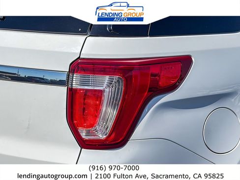 Used 2017 Ford Explorer XLT FWD image 8