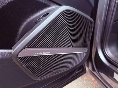 Used 2024 Audi Q5 2.0T Premium image 30