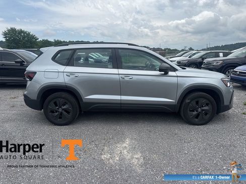 Used 2025 Volkswagen Taos S FWD image 6