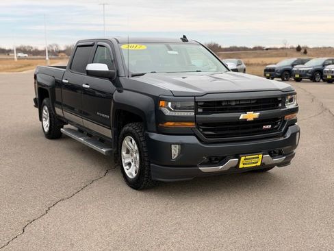 Used 2017 Chevrolet Silverado 1500 LT w/ All Star Edition AWD/4WD image 3