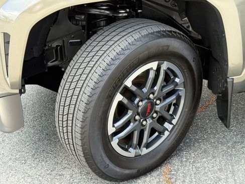 Used 2024 Toyota Tacoma TRD Sport RWD image 17