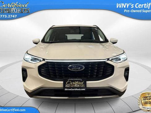 Used 2024 Ford Escape Platinum AWD/4WD image 2