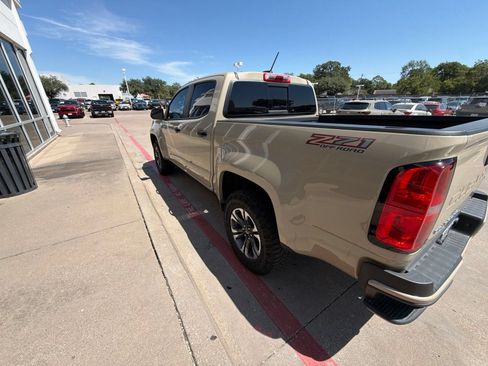 Used 2022 Chevrolet Colorado Z71 AWD/4WD image 7