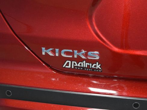Used 2024 Nissan Kicks SR w/ SR Premium Package image 25