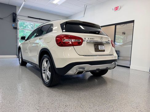 Used 2018 Mercedes-Benz GLA 250 4MATIC image 6