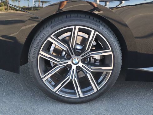Used 2022 BMW 230i Coupe w/ Convenience Package RWD image 11