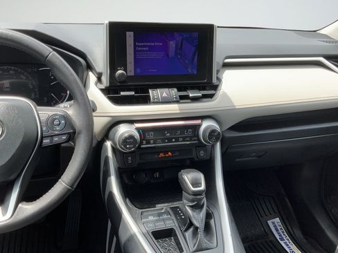 Used 2025 Toyota RAV4 XLE Premium FWD image 15