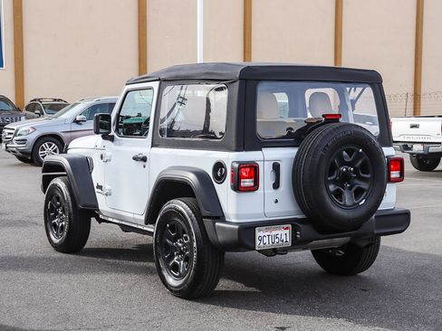 Used 2022 Jeep Wrangler Sport image 9