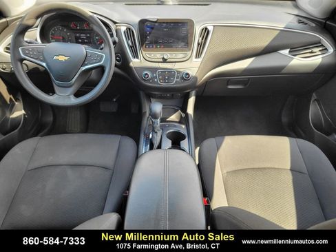 Used 2023 Chevrolet Malibu LT image 12