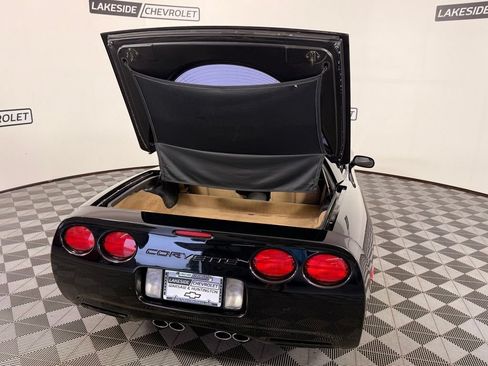Used 1998 Chevrolet Corvette Coupe w/ Roof Pkg RWD image 11