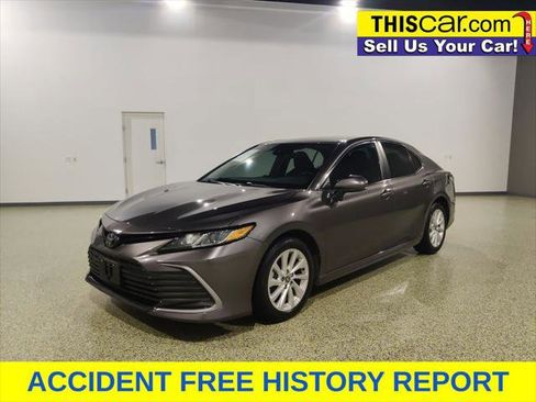 Used 2024 Toyota Camry LE FWD image 3