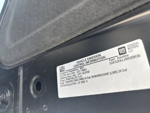 Used 2024 GMC Yukon XL Denali Ultimate image 12