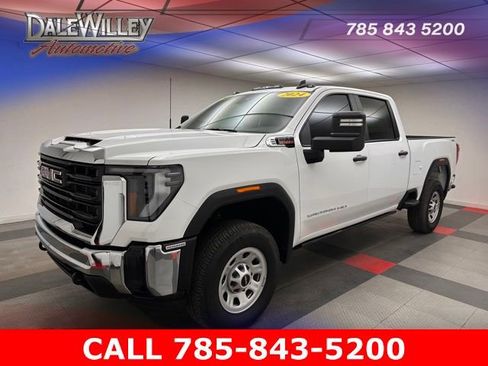 Used 2024 GMC Sierra 2500 Pro image 3