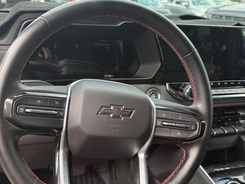 Used 2023 Chevrolet Colorado Z71 w/ Z71 Convenience Package 2 AWD/4WD image 13