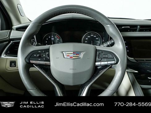 Used 2023 Cadillac XT6 Premium Luxury w/ Technology Package image 11