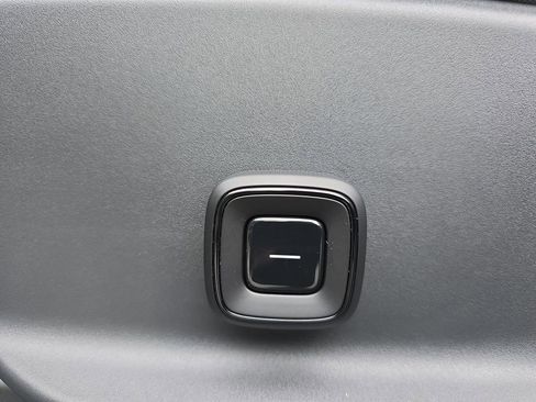 New 2025 Volvo EX30 Plus w/ Protection Package Premier image 38