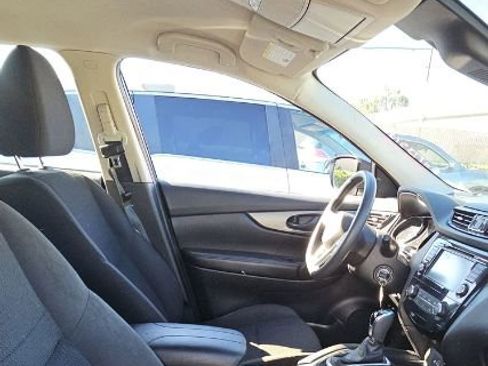 Used 2021 Nissan Rogue Sport S FWD image 8