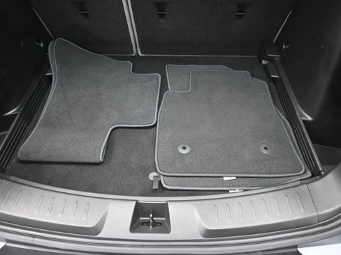 Used 2021 Chevrolet TrailBlazer LS FWD image 24