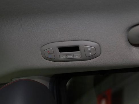 Used 2016 Kia Sedona SX FWD image 23