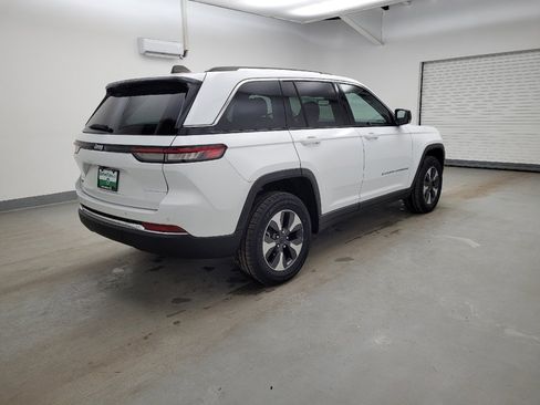 Used 2022 Jeep Grand Cherokee Limited 4xe image 10