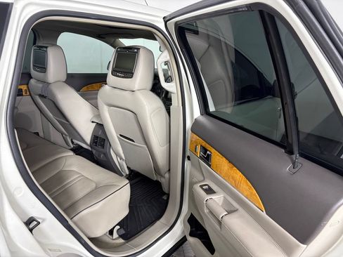Used 2013 Lincoln MKX FWD image 33