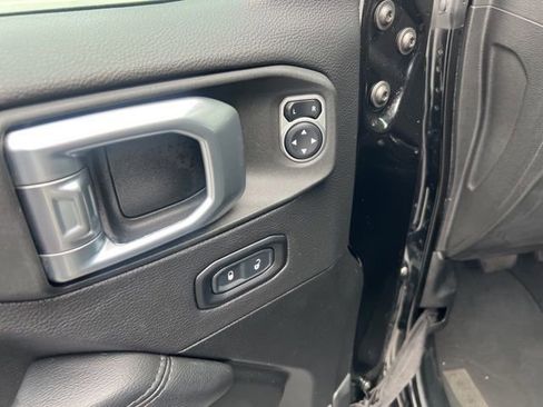 Used 2021 Jeep Wrangler Unlimited Sahara image 26