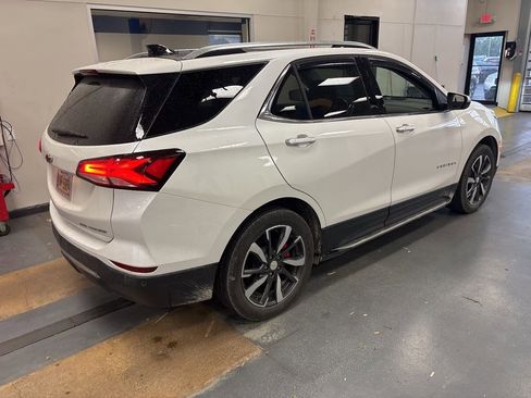 Used 2022 Chevrolet Equinox Premier AWD/4WD image 5