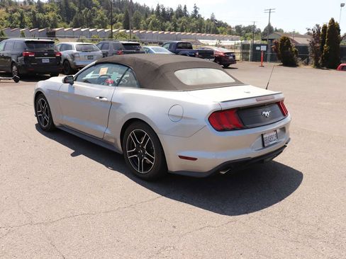 Used 2020 Ford Mustang Premium RWD image 7