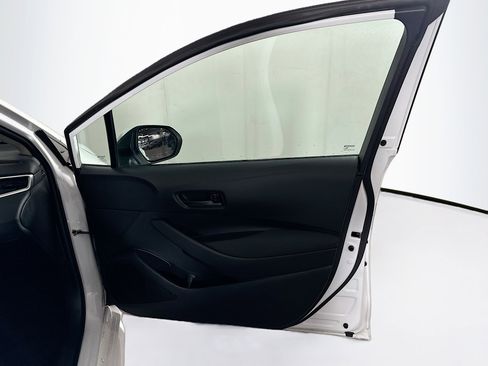 Used 2024 Toyota Corolla LE image 29