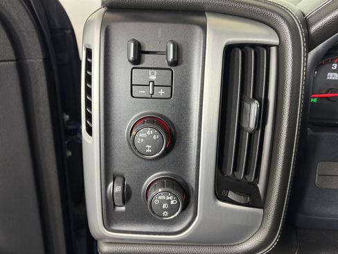 Used 2016 GMC Sierra 1500 SLE w/ SLE Value Package image 24