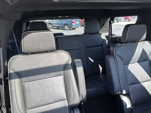 Used 2022 GMC Yukon SLT image 44