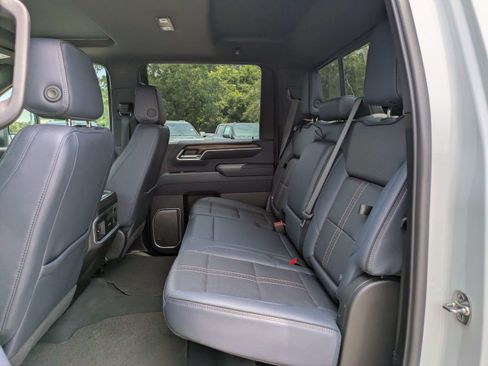 Used 2025 Chevrolet Silverado 3500 High Country w/ High Country Premium Package AWD/4WD image 14