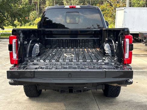 Used 2025 Ford F250 Platinum w/ Platinum Plus Package AWD/4WD image 32