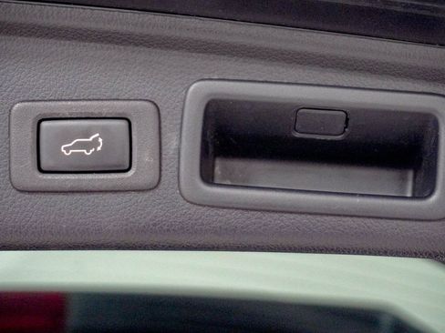 Used 2018 Subaru Forester 2.5i Touring image 10