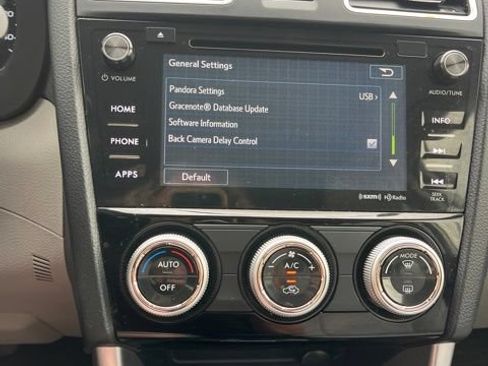 Used 2018 Subaru Forester 2.5i Premium AWD/4WD image 45