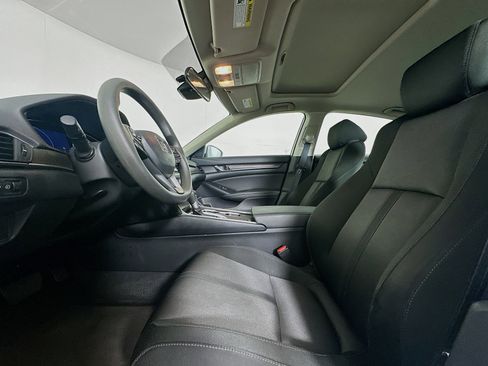 Used 2019 Honda Accord EX image 13