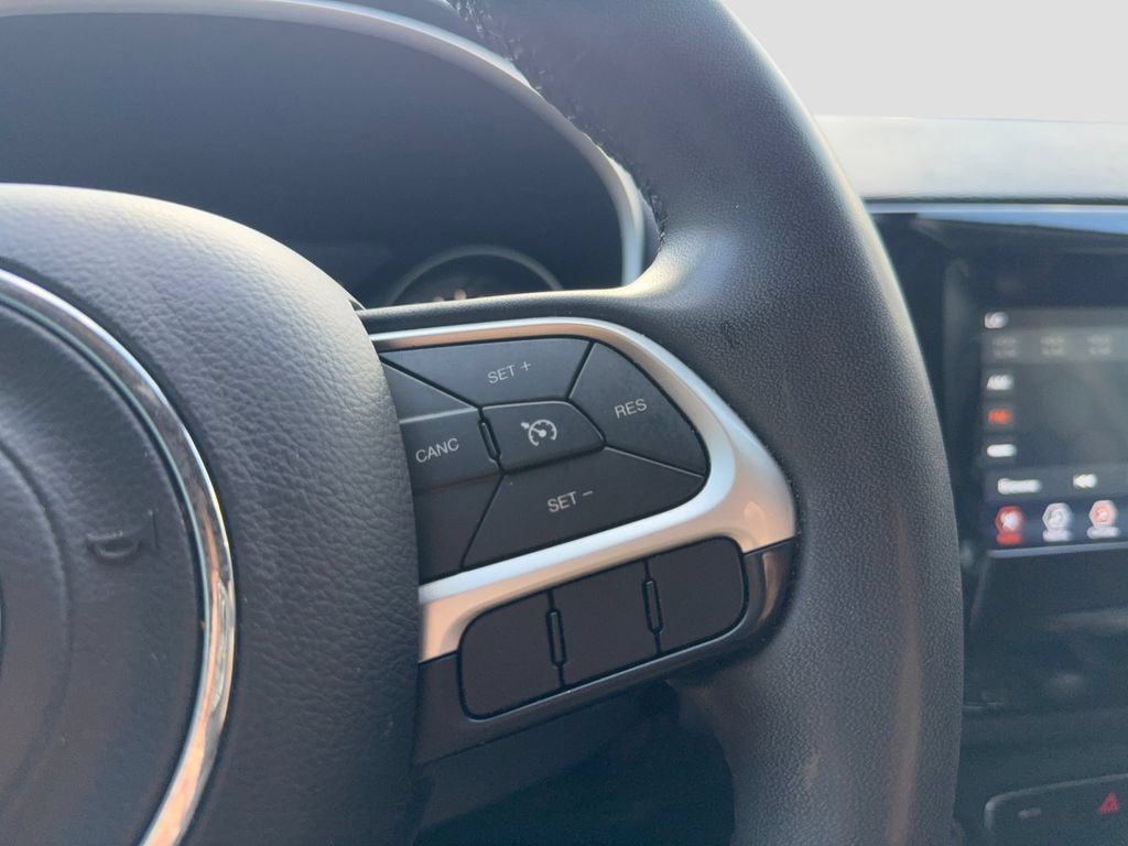 Used 2021 Jeep Compass Latitude AWD/4WD image 13