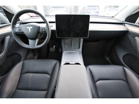 Used 2025 Tesla Model Y Long Range RWD image 12