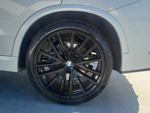 Used 2024 BMW X5 sDrive40i w/ M Sport Package RWD image 14