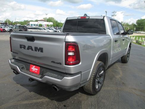 Used 2025 RAM 1500 Big Horn AWD/4WD image 6