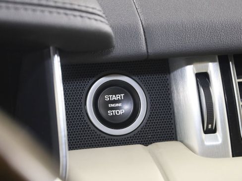 Used 2020 Land Rover Range Rover HSE image 29