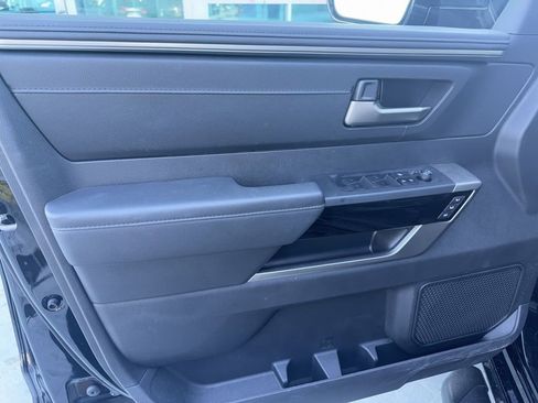 Used 2025 Toyota Tundra Limited image 9