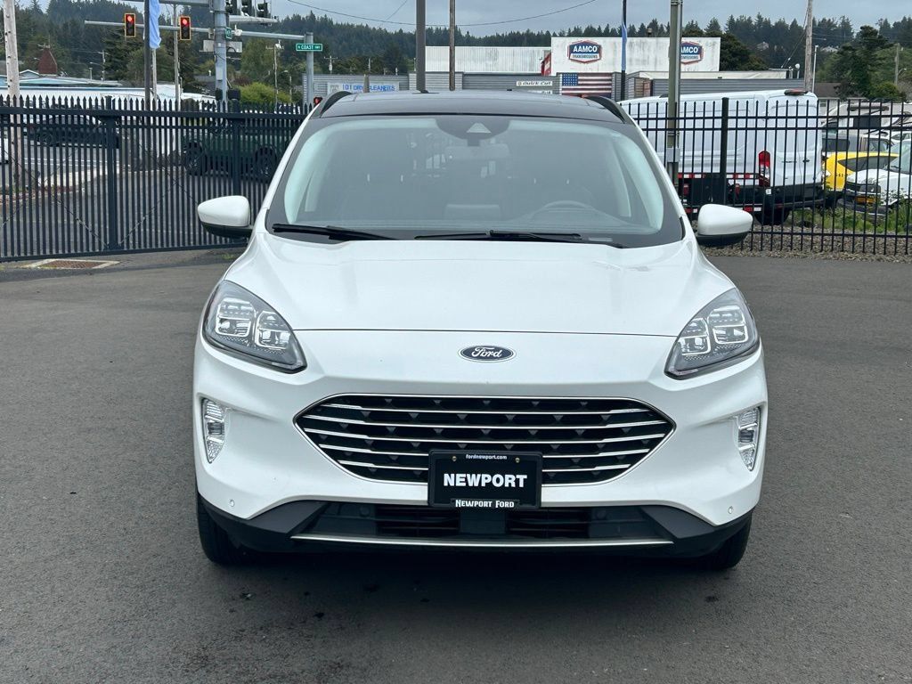 Used 2022 Ford Escape Titanium w/ Titanium Elite Package AWD/4WD image 2