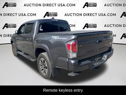 Used 2020 Toyota Tacoma TRD Sport image 9