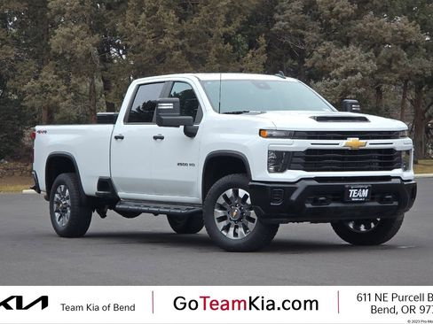 Used 2024 Chevrolet Silverado 2500 Custom w/ Custom Convenience Package image 1