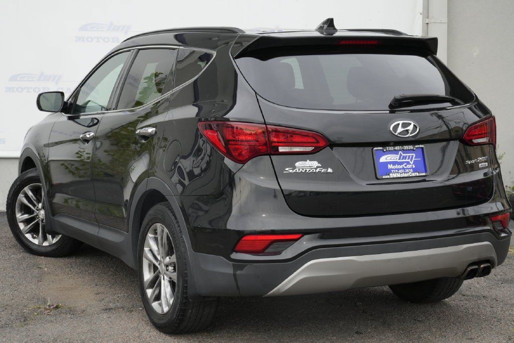 Used 2018 Hyundai Santa Fe Sport 2.0T w/ Cargo Package AWD/4WD image 4